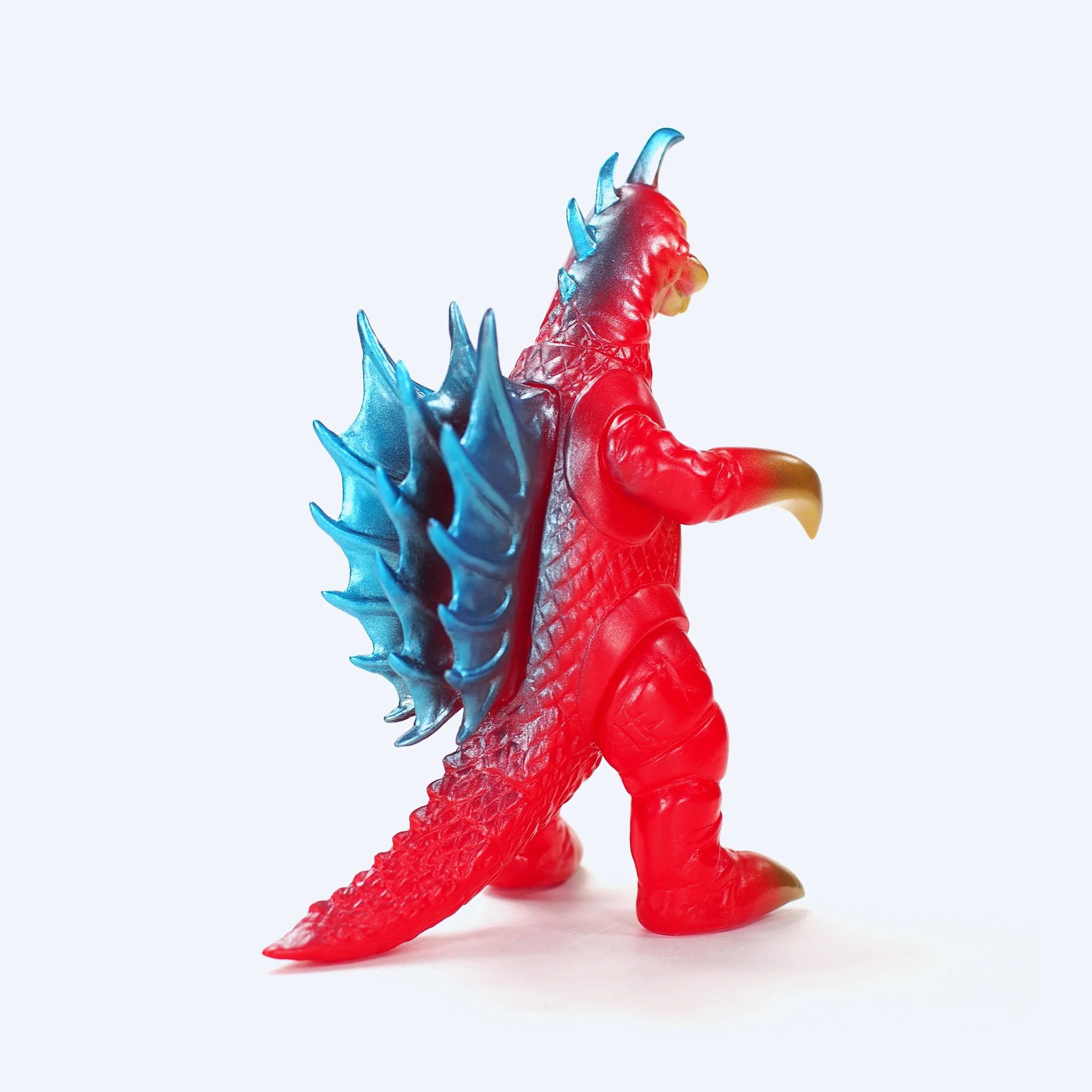 CCP Middle Size Series [7th] Gigan Retro Red Standard Figure - Image 3