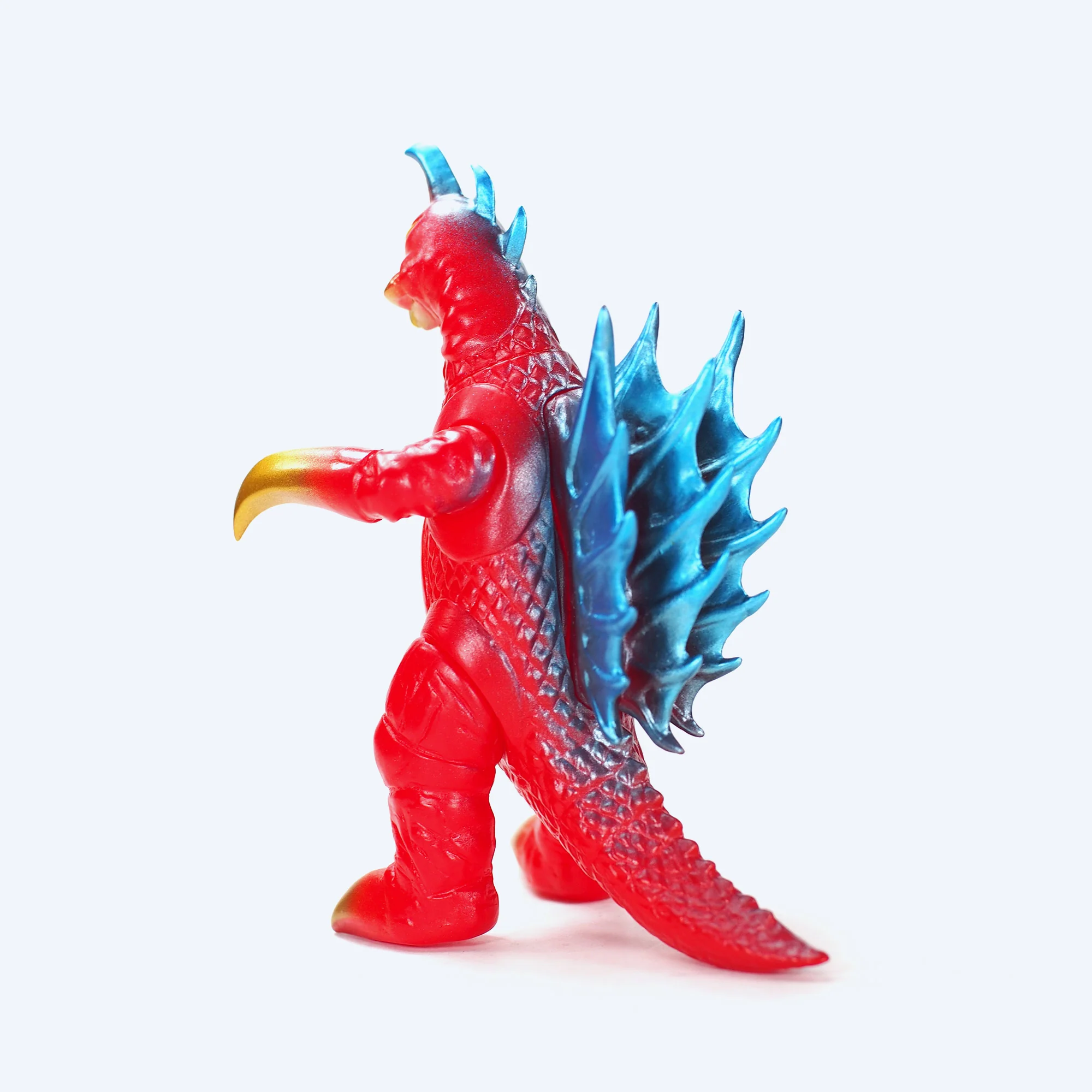 CCP Middle Size Series [7th] Gigan Retro Red Standard Figure - Image 4