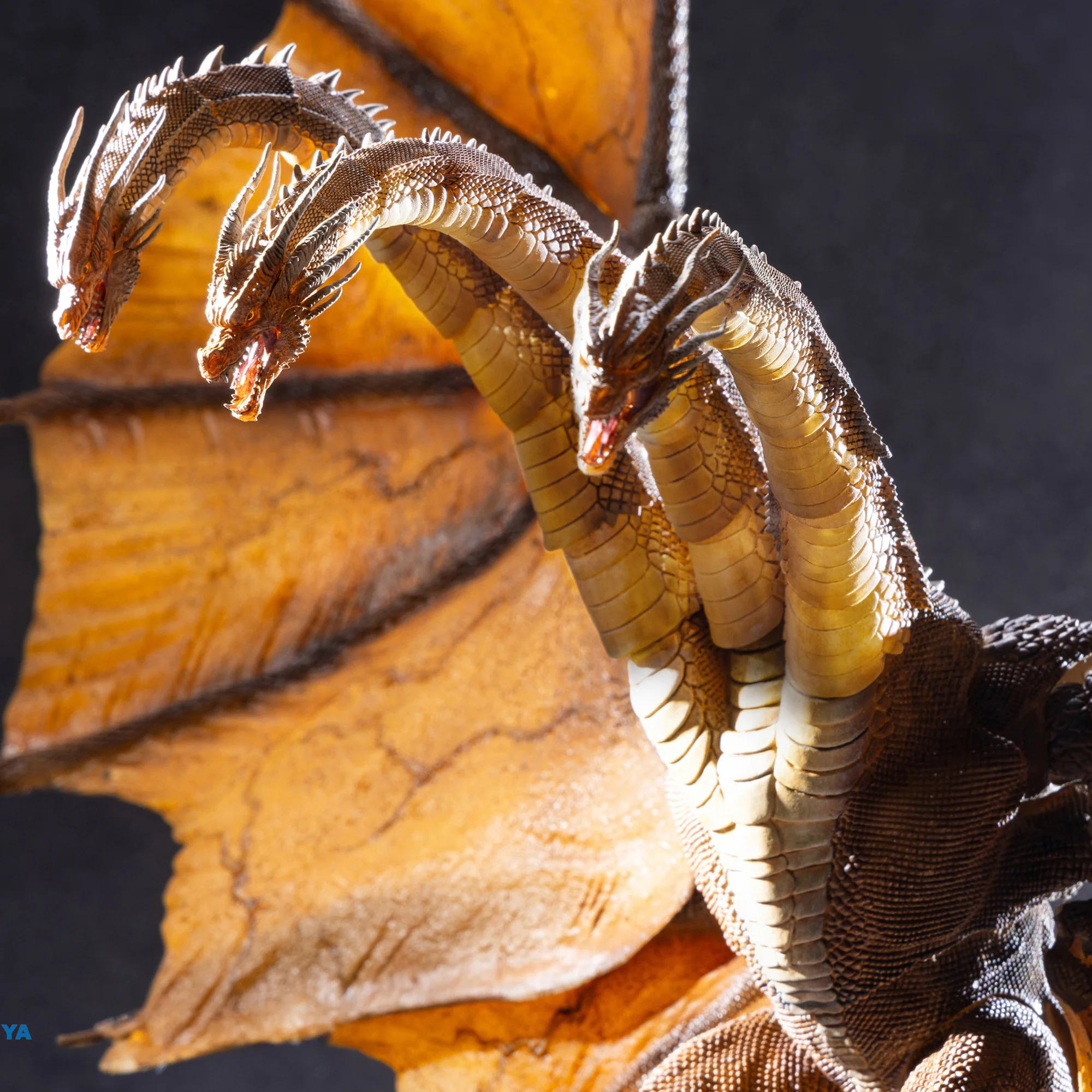 HIYA EXQ BASIC Godzilla: King of the Monsters KING GHIDORAH 2.0 - Image 5