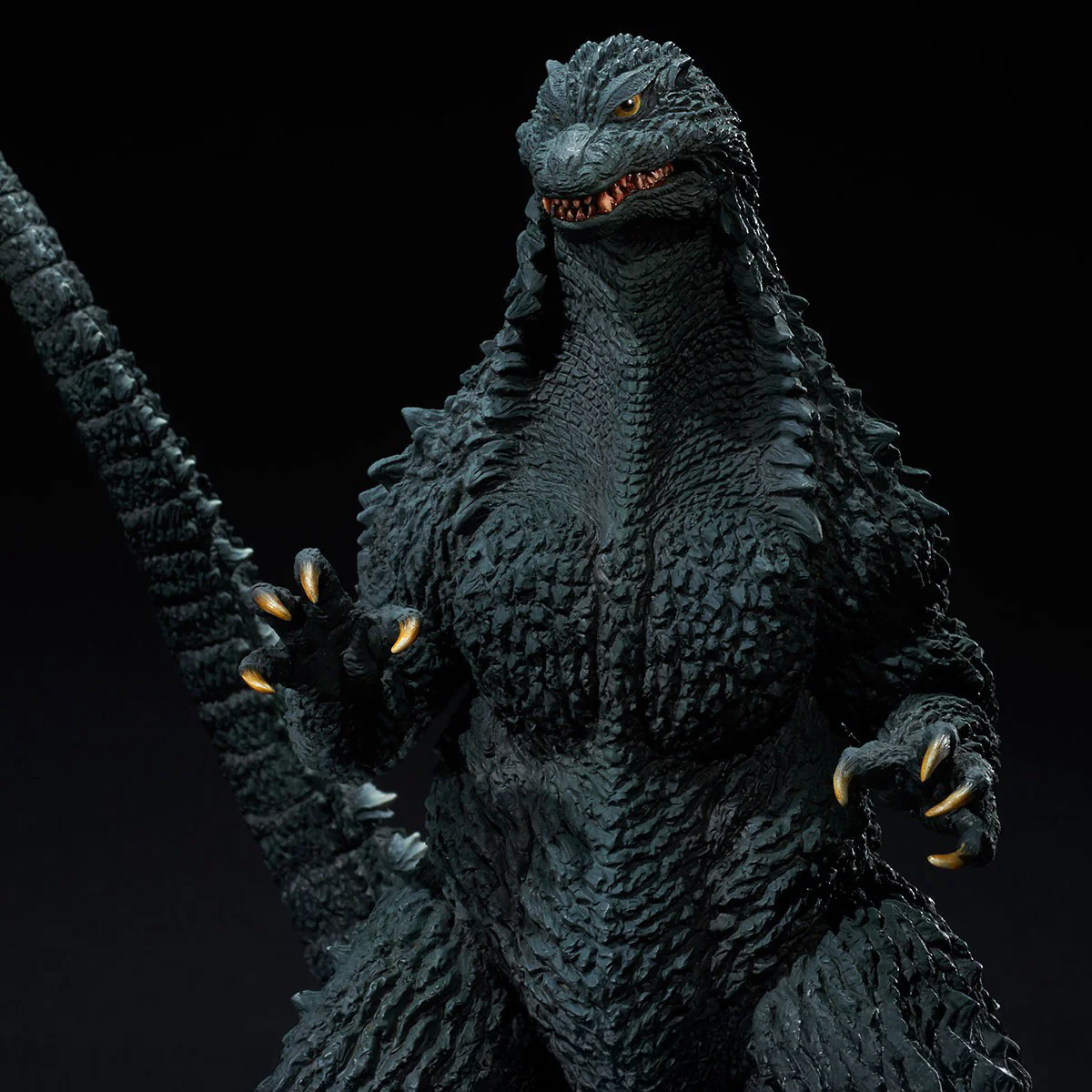 Toho 30cm Series Yuji Sakai Sculpt Collection Godzilla (2002) Battle in the Storm Figure - Image 4